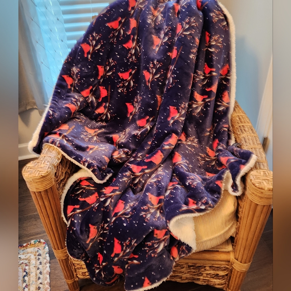 Modern Southern Home Throw - Picture 6 of 12